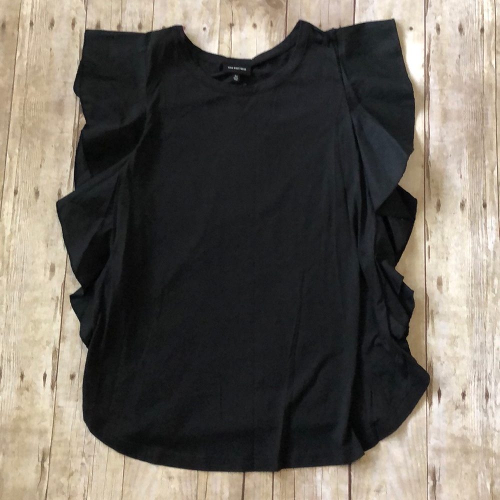 NWT women’s Who What Wear black ruffle Tee